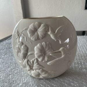 Lenox  Legacy edition summer seasonal Vase
